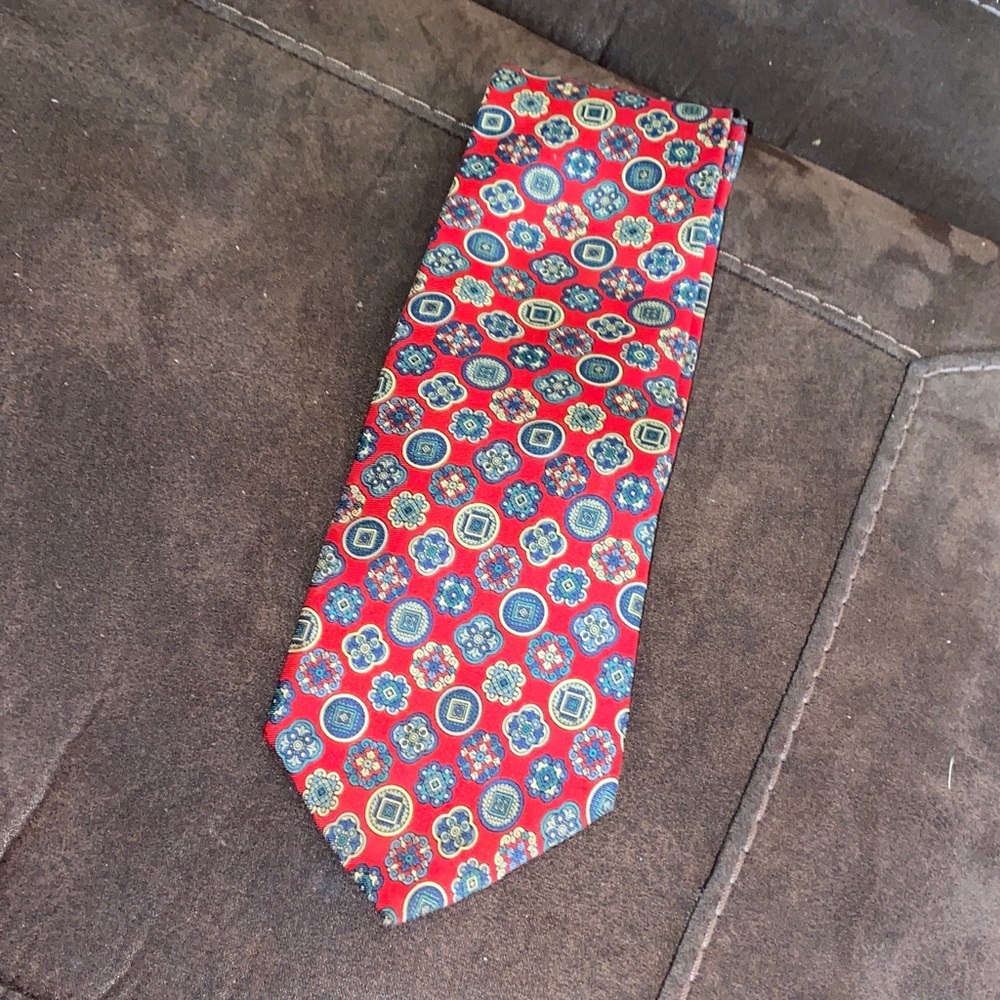 Oscar de la Renta Vibrant Red Geometric Tie